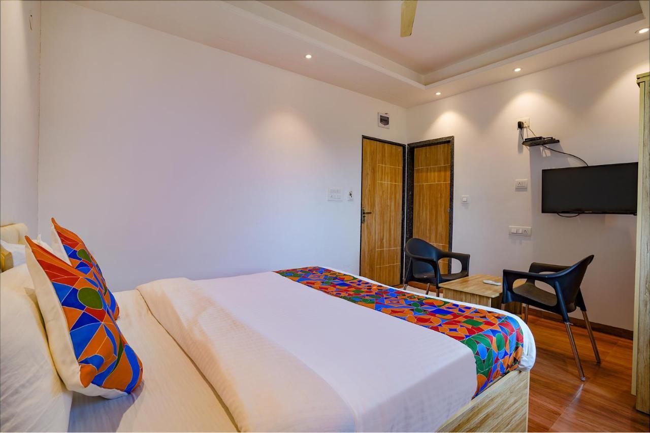Collection O Hotel Farmaish Garden Chinchvad Εξωτερικό φωτογραφία